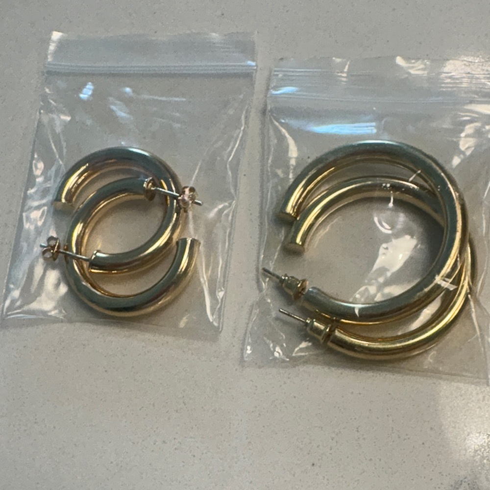 Gold Hoop Earrings Set